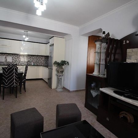 Irina Home Saranda Extérieur photo