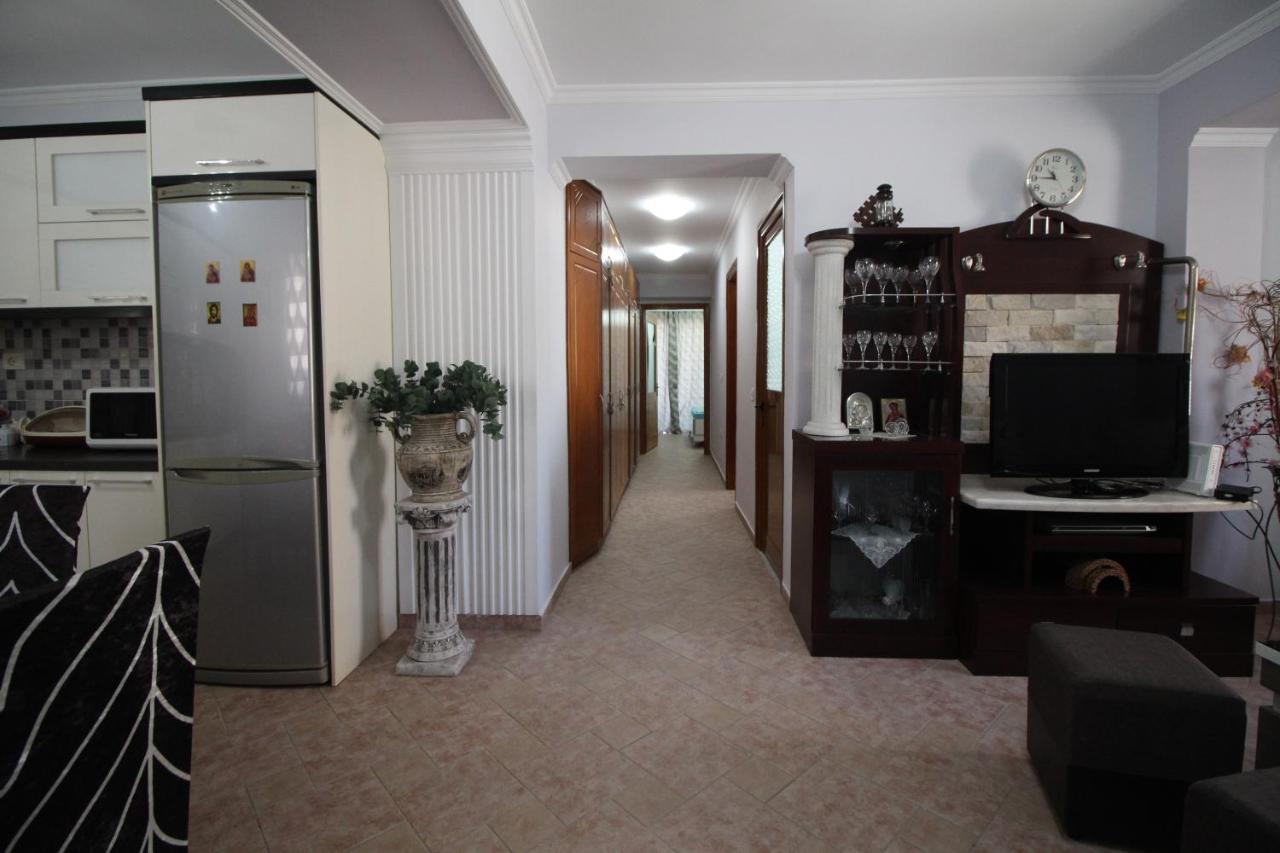 Irina Home Saranda Extérieur photo